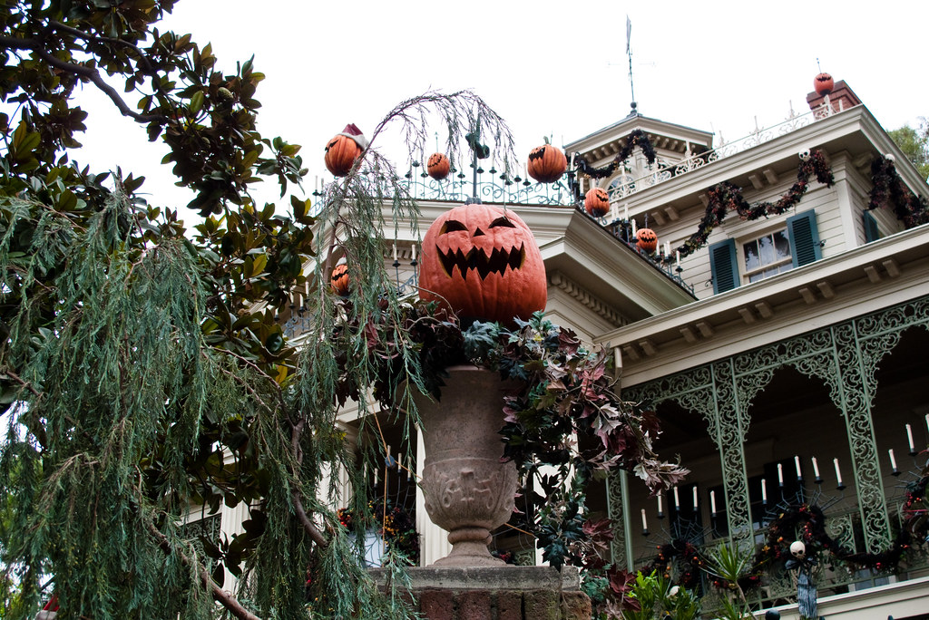 Haunted Mansion Holiday in New Orleans Square