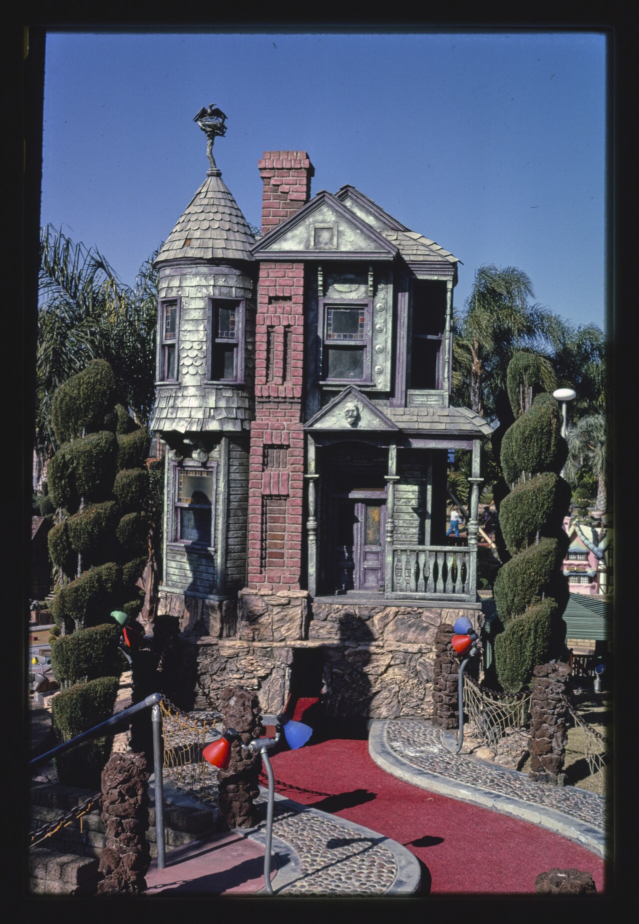 The old house, another of the park’s classic mini golf scenes.